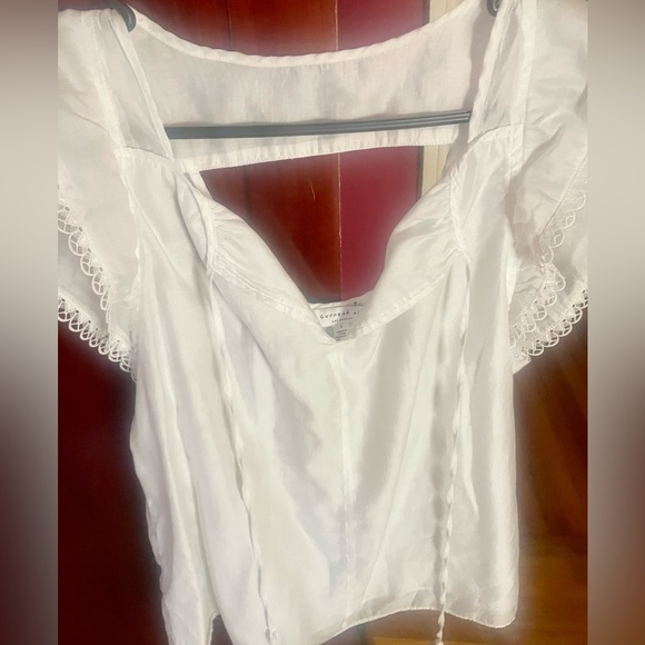 Size small flutter short sleeve white top - Picture 2 of 5